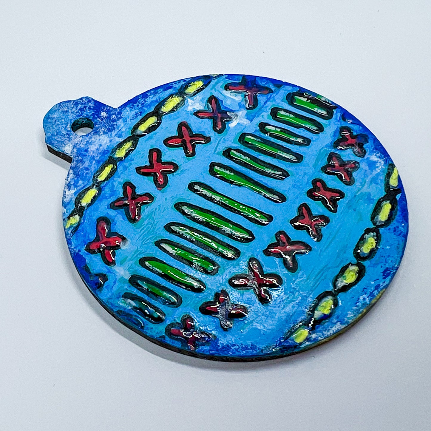 Ready-to-Colour Wooden Shape - Bauble 1 2.5"x3" 15404