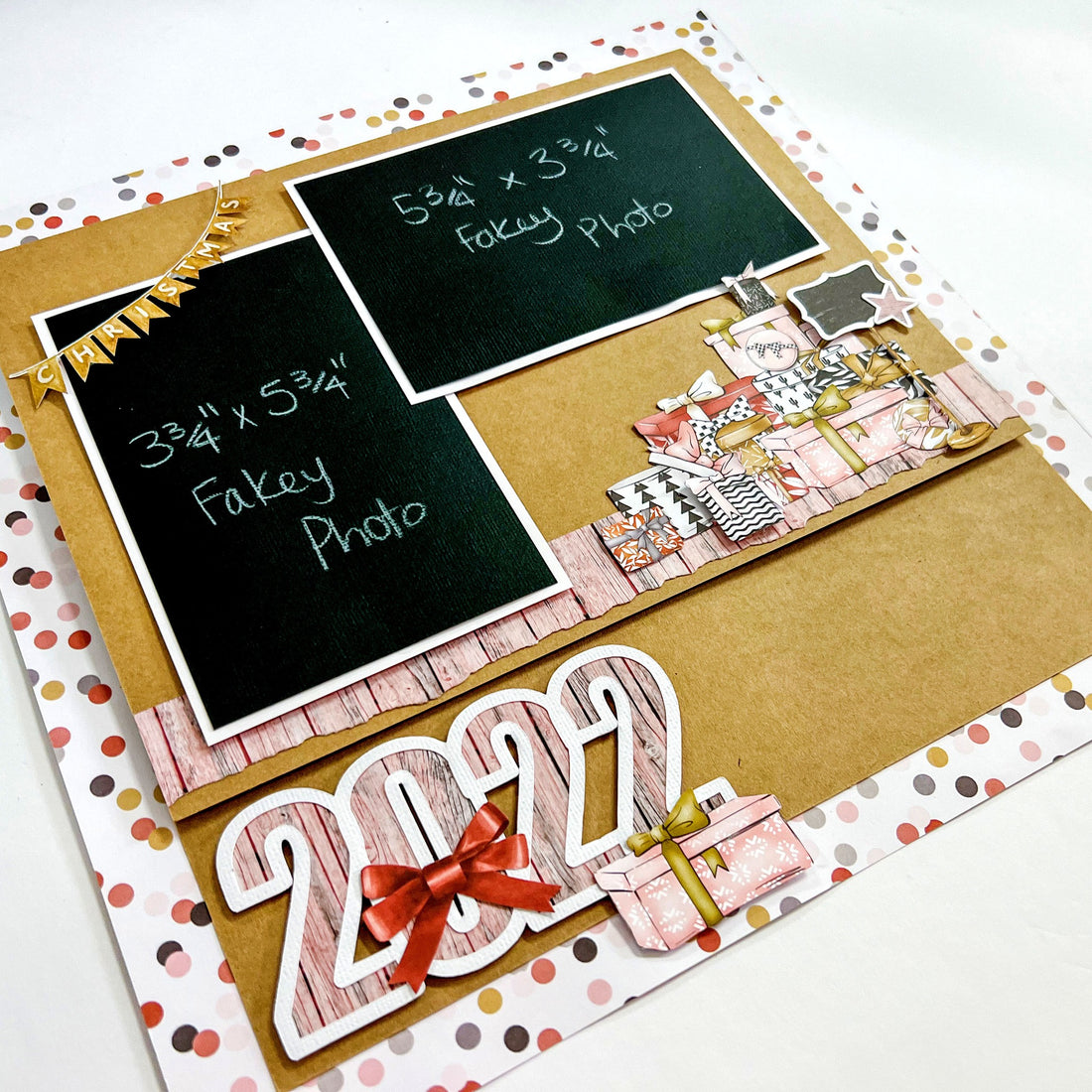 The Scrapbook Layout that will fit all of your Christmas Photos